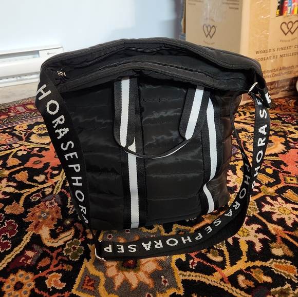 Sephora Quilted Puff Bucket Bag - Picture 4 of 7